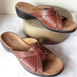 Clarks Artisan Owl Boost Sandals